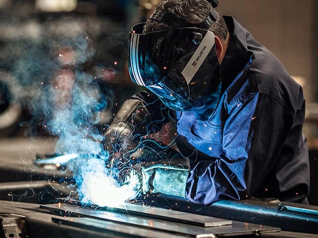 Robuste & strapazierfähige Arbeitsjacken und Arbeitshosen für Profis Langlebiger Arbeitsoverall aus hochwertigen Materialien aus der Multinorm Kollektion